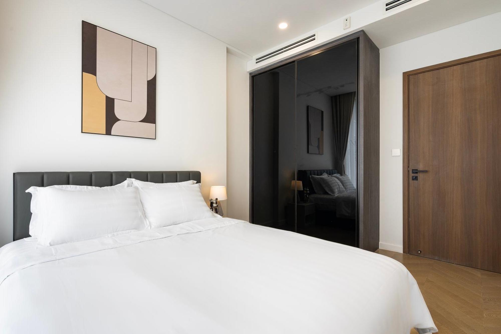 Lumiere Riverside Condotel By Meli *