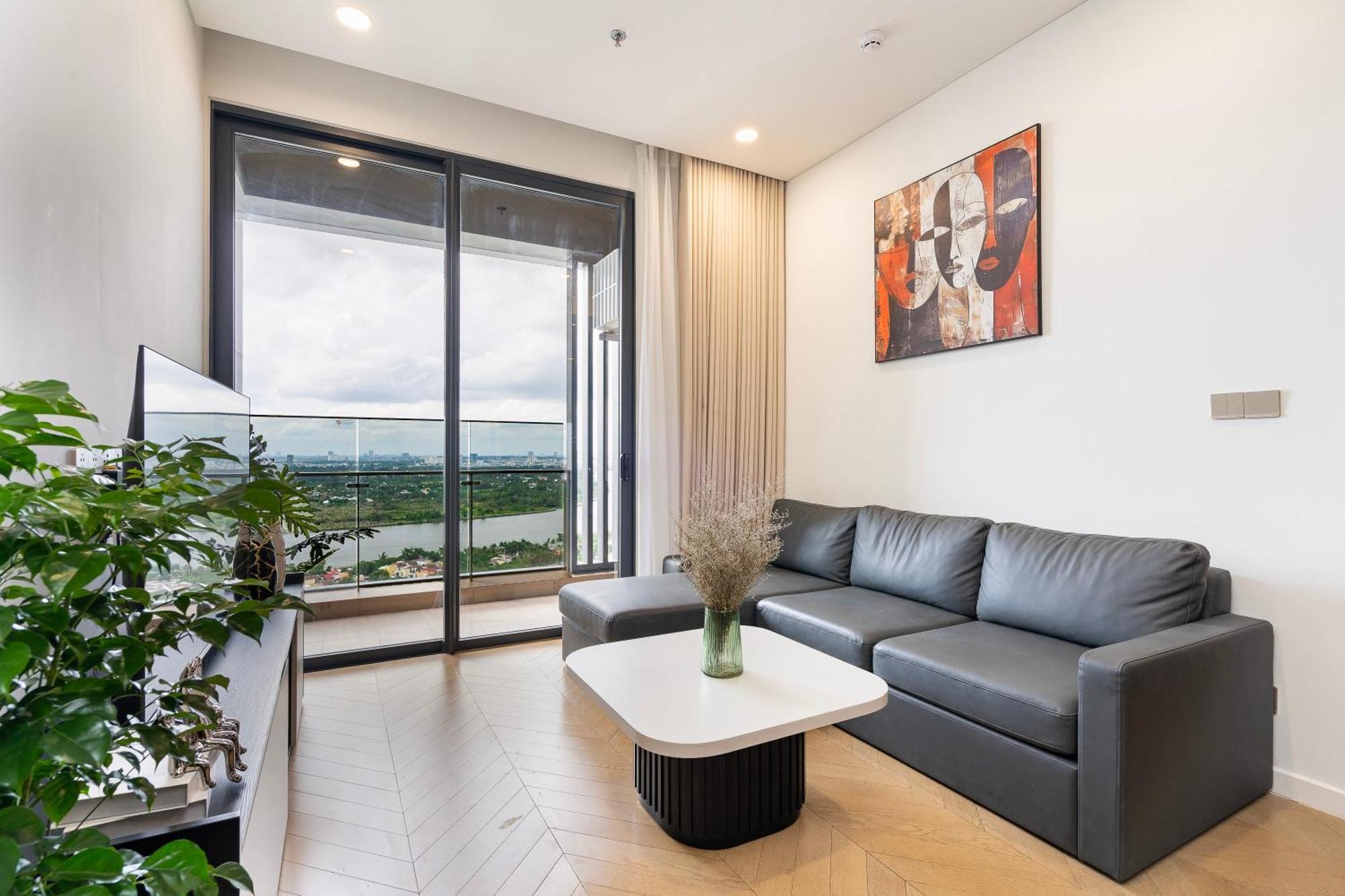 Lumiere Riverside Condotel By Meli